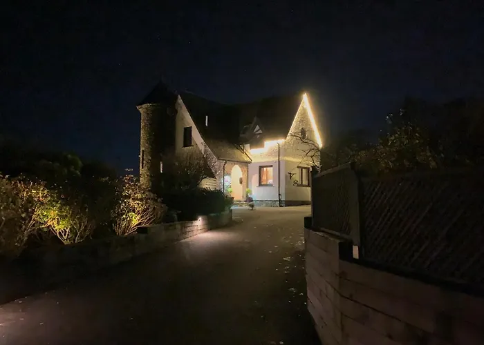 Corrie House